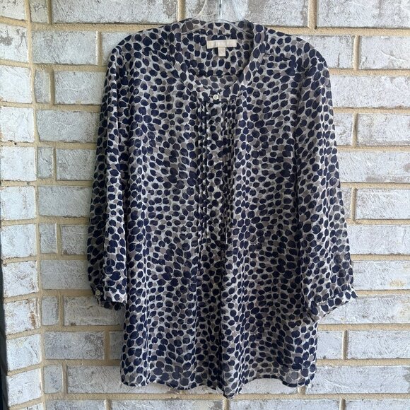 Banana Republic 3/4 Sleeve Button Front Round Neck Geo Sheer Blouse Size L. - Picture 2 of 10
